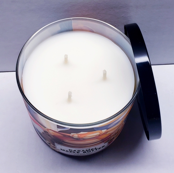 Goose Creek CARAMEL MAPLE BUTTER Large 3-Wick Scented Candle, 14.5 oz - Picture 3 of 5